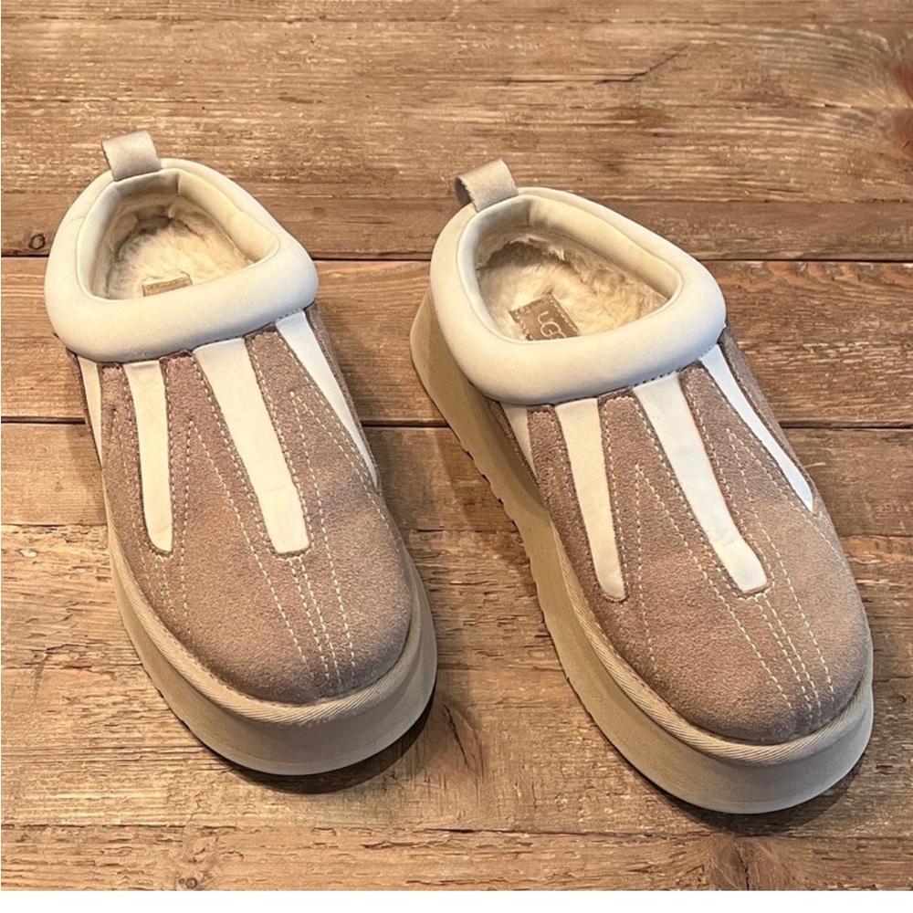 UGG SUN WAVE Womans Suede Slip-On Clogs in Beige and Cream SOLD OUT ONLINE